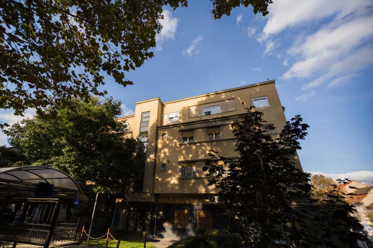 Апартаменты Apartament Tribunei Сибиу Экстерьер фото